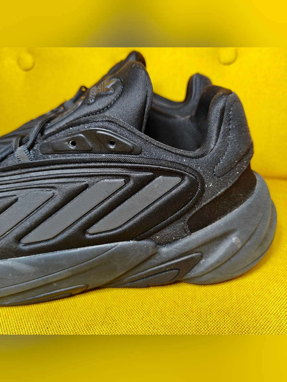 Adidas Originals Ozelia Triple Black Carbon Adiprene Sneakers Men's Shoe Size 10 - Picture 4 of 9